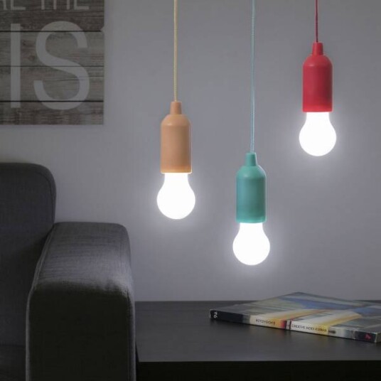 Innovagoods LED pære med trekkledning Innovagoods LED pære med trekkledning