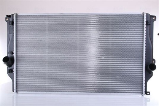 Radiator NISSENS 64677A