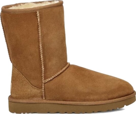 UGG Women's Classic Short II Boot Chestnut 39 UGG Women's Classic Short II Boot Chestnut 39