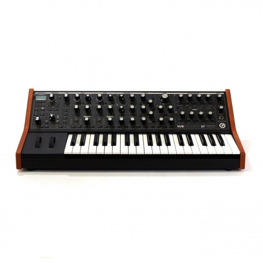 Moog Subsequent 37 Analog Synthesizer - Åpnet boks