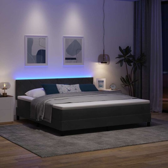  Box Spring Seng med Madrass & LED Svart 180x200 cm Fløyel