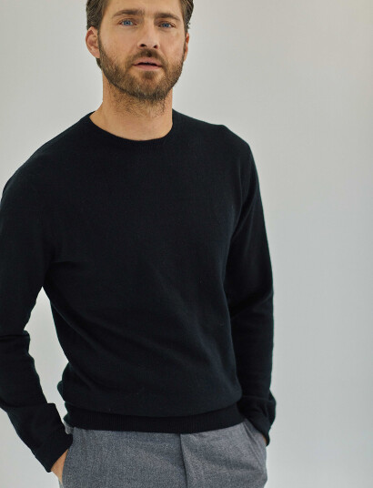 Davida Cashmere Man O-Neck Plain - Black - S Davida Cashmere Man O-Neck Plain - Black - S
