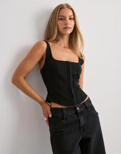 Nelly Svart Stunning Corset Top