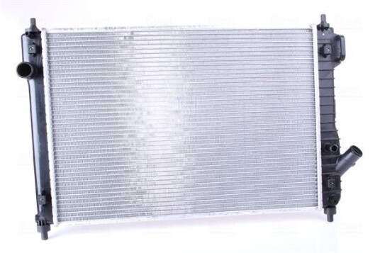 Radiator NISSENS 61687