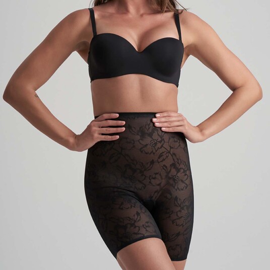 Bye Bra Shaping shorts med blonder og høy midje Svart Bye Bra Shaping shorts med blonder og høy midje Svart