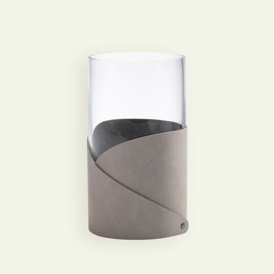 Lind DNA Fold Nupo vase M 11x20 cm lys grå Lind DNA Fold Nupo vase M 11x20 cm lys grå