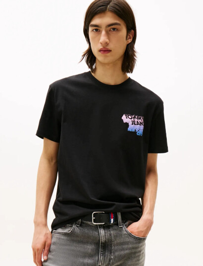 Tommy Jeans Tjm Reg Stack Backprint Tee Ext - Black - M Tommy Jeans Tjm Reg Stack Backprint Tee Ext - Black - M