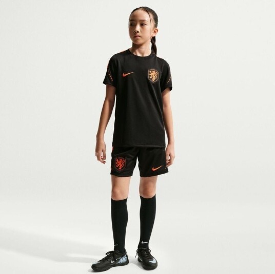 Holland Treningsshorts Dri fit Strike World Cup 2026   Svart/hyper Crimson Barn   Nike størrelse XL: 158 170 cm