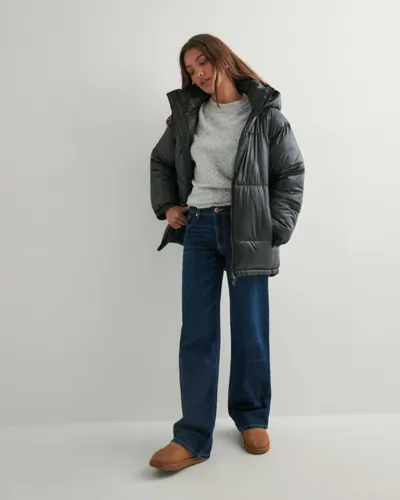 Nelly Svart Volume Precious Puffer Jacket