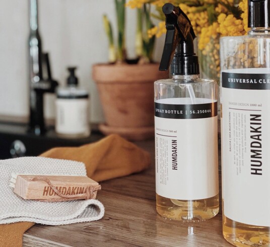 Humdakin Rengjøringssett universal cleaner 1L og sprayflaske 50ml