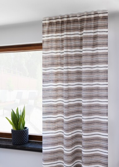 Gardiner Lingardin Ilse brun/multi Størrelse: 145 x 300 cm Gardiner Lingardin Ilse brun/multi Størrelse: 145 x 300 cm