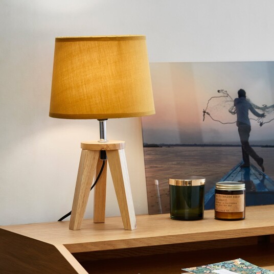 Yoga bordlampe sennepsgul/lys tre høyde 34 cm   COREP SAS   Stue   Stoff / Tekstil   Med skjerm