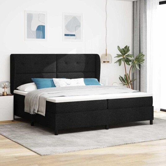 Seng med springfjærer og madrass Svart 200x200 cm Stoff
