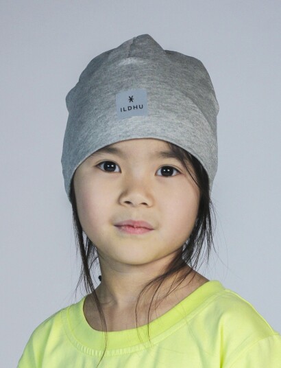 Ildhu Beanie With Reflective Details   Grey   ONE SIZE