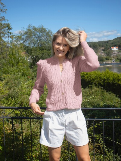 Du Store Alpakka 130 03e Tresser cardigan Sterk
