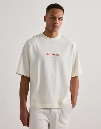 Selected Men Slhboxyliam Ss O Neck Tee Hotel Amo T skjorte med trykk Beige