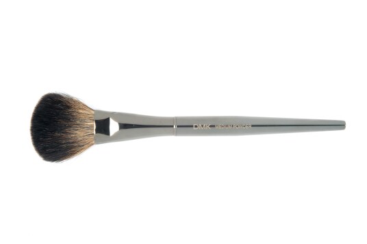 DMK Cosmetics Medium Powder brush