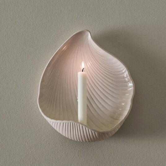 SHELL lysestake, gammelhvit, høyde 28 cm – ferm LIVING - Keramikk