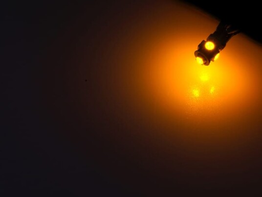 LED pære posisjons lys 5xSMD 12V W3W / W5W Velg farge: Gul LED pære posisjons lys 5xSMD 12V W3W / W5W Velg farge: Gul