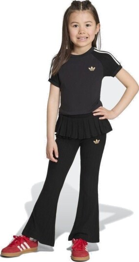 Adidas Originals Slim Knitted Tee Leggings Set størrelse 110 cm Adidas Originals Slim Knitted Tee Leggings Set størrelse 110 cm