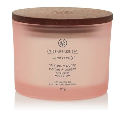 Chesapeake Bay Scented candle with wooden lid - Rose Water