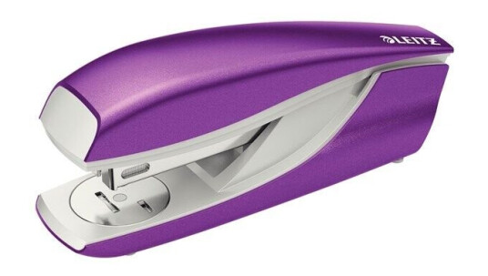 Leitz Stiftemaskin 5502 30 ark WOW Lilla Leitz Stiftemaskin 5502 30 ark WOW Lilla