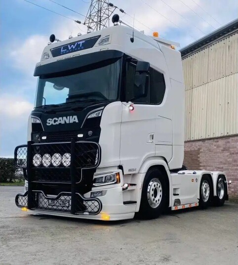 Solarguard underfanger type 5 til Scania Next Gen med lav støtfanger antall lys: 2 talmu`s hvit glass