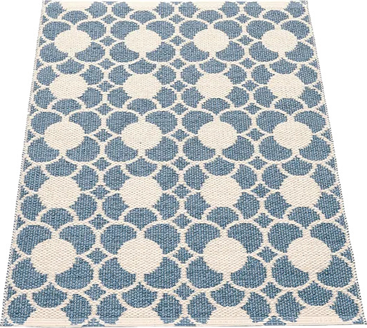 Pappelina Anya teppe River Blue/Vanilla 70 x 100 cm