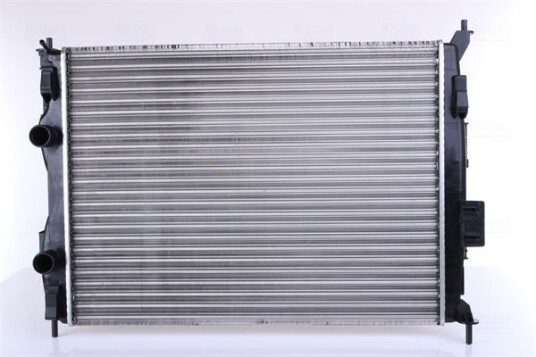 Radiator NISSENS 67368