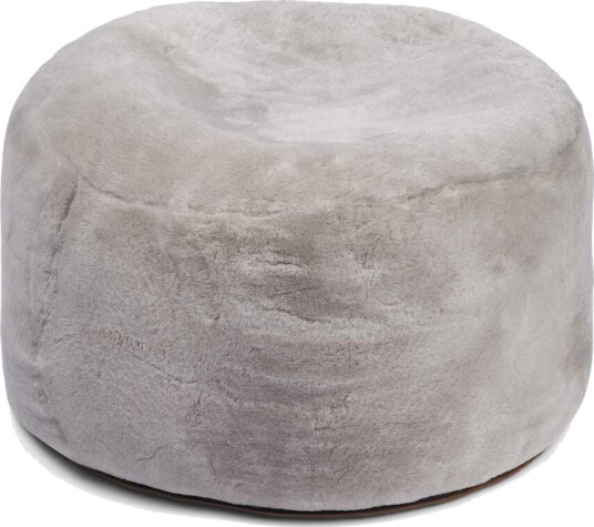 Rund puff | Mokkasin | New Zealand | D55xH46 cm Sølvgrå Rund puff | Mokkasin | New Zealand | D55xH46 cm Sølvgrå