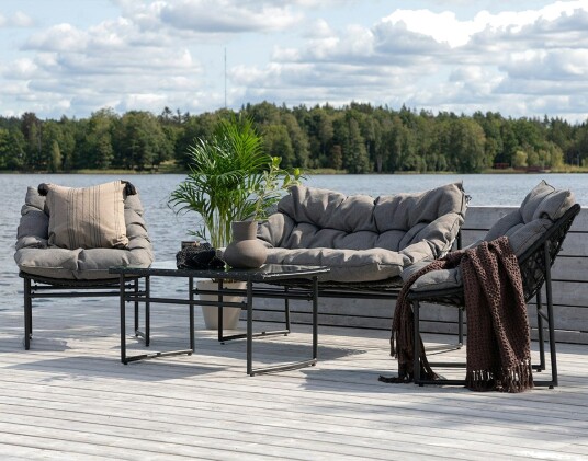 Venture Design Tina sofagruppe Svart med grå pute 2-setersofa, 2 lenestoler & bord 95x50 cm Svart