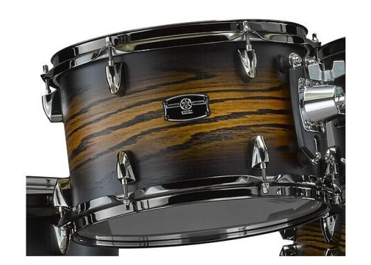 Yamaha Live Hybrid Custom Oak Tampakke 10x7,12x8,16x15 Uzu Earth Sunburst Yamaha Live Hybrid Custom Oak Tampakke 10x7,12x8,16x15 Uzu Earth Sunburst