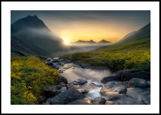 Golden Mountain Stream Plakat / 30x40
