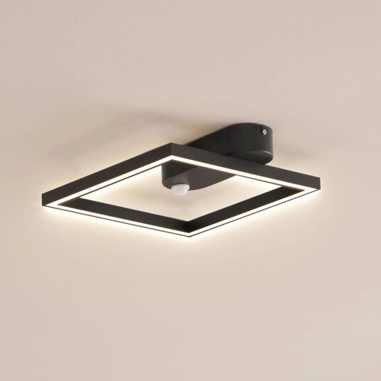 Lindby LED-taklampe Yulla svart med bevegelsesdetektor