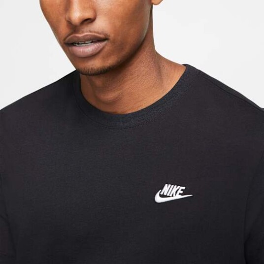 Nike Sportswear Club T-Shirt Herre Black/White L Nike Sportswear Club T-Shirt Herre Black/White L