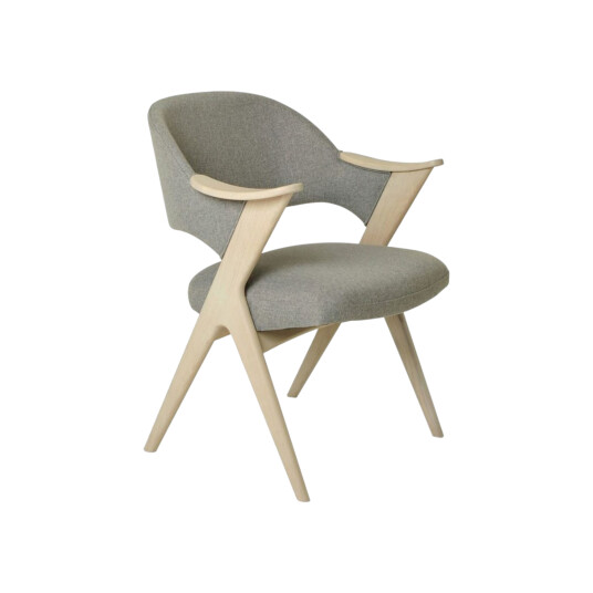 Hjellegjerde Nyrenset Elegant designstol Blinken