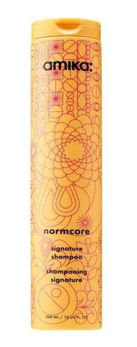 Amika Normcore Signature Shampoo 275 ml Anti-frizz Fuktighetsgivende Vegansk Amika Normcore Signature Shampoo 275 ml Anti-frizz Fuktighetsgivende Vegansk