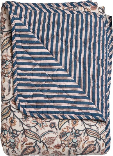 Au Maison Quilt Ethnic, Big Flower-Creme/Dark Blue, 140X180 - CREME/DARK BLUE - 140X180 cm