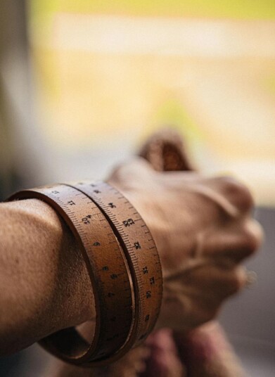 Muud Fibi Armbånd Målebånd Skinn Whisky Muud Fibi Armbånd Målebånd Skinn Whisky