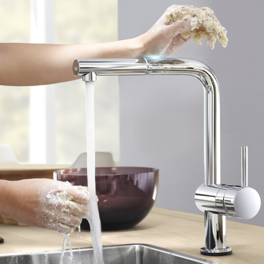 Grohe Minta Touch med L-tut og uttrekkbar tut Grohe Minta Touch med L-tut og uttrekkbar tut