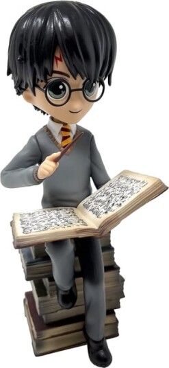 Plastoy Harry Potter figur Harry og stabel med magibøker