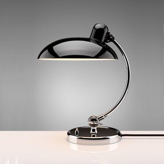 Fritz Hansen Kaiser Idell 6631 Luxus Bordlampe Svart Fritz Hansen Kaiser Idell 6631 Luxus Bordlampe Svart