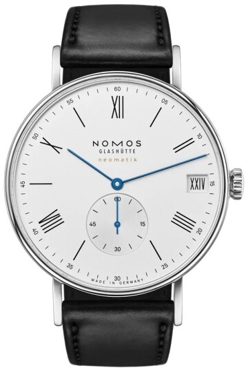 Nomos Glashütte Herreklokke N 262 Ludwig Neomatik Hvit/Lær Ø40.5 mm Nomos Glashütte Herreklokke N 262 Ludwig Neomatik Hvit/Lær Ø40.5 mm
