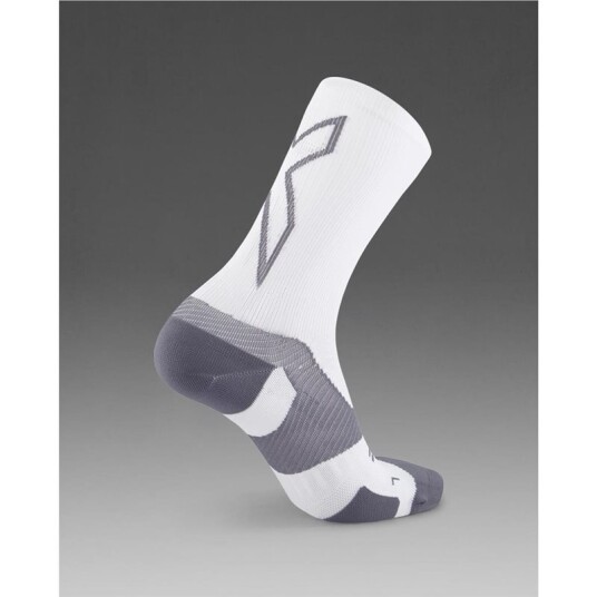 2XU Vectr Light CushionCrew Socks White/Grey 2XU Vectr Light CushionCrew Socks White/Grey