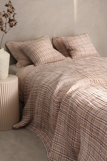 Ellos Home Sengeteppe Flora Small Check Flerfarget