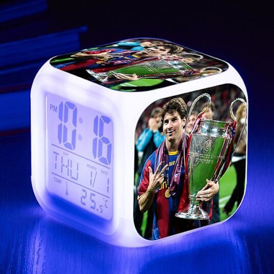 VM fotballstjerne Leo Messi vekkerklokke LED digital fargeskiftende firkantet vekkerklokke Den beste gaven for fans 8#