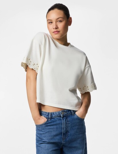 Pieces Pcchilli Summer Ss Broderi Tee Jrs Bc CreaM