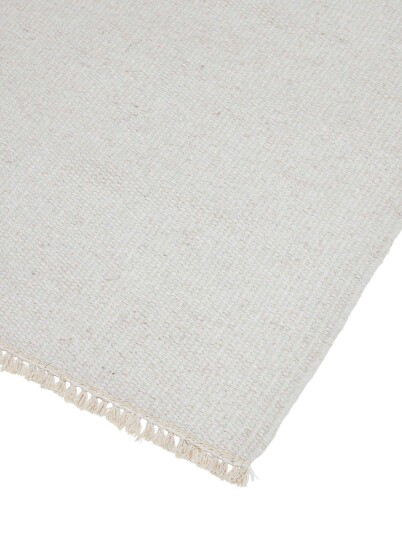 Svanefors John ullteppe Offwhite 200 x 300 cm Hvit