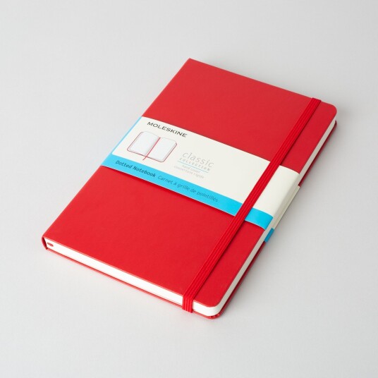 Moleskine Classic, A5 (Hardcover), Scarlet Red / Dotted