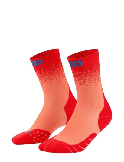 CEP Core Run Edt. Fade Socks Mid Cut Red IV CEP Core Run Edt. Fade Socks Mid Cut Red IV